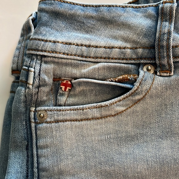 Hudson Jeans Ruby Short Mid Rise Size 26 - Picture 13 of 16